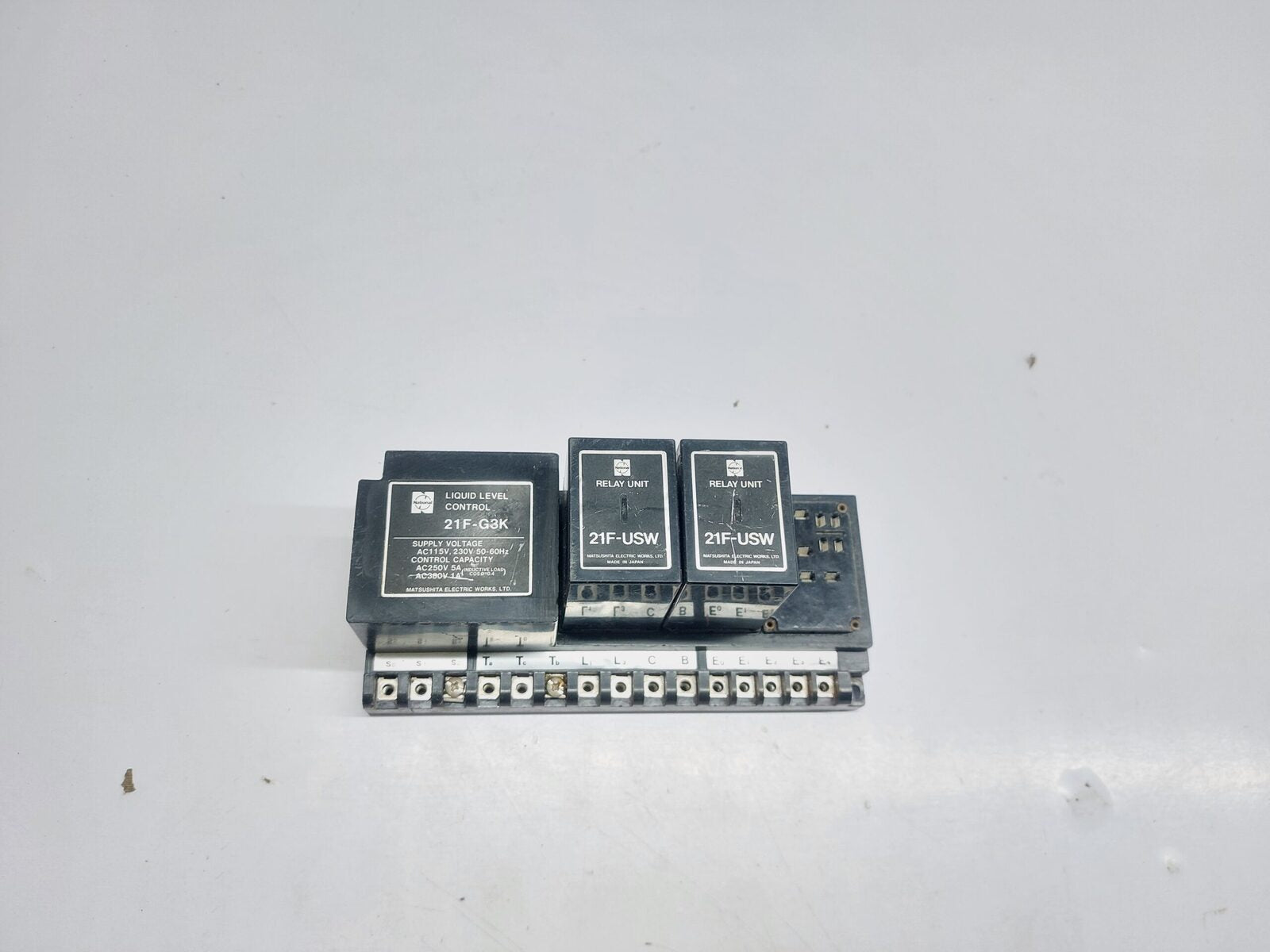MATSUSHITA ELECTRIC 21F-G3K LIQUID LEVEL CONTROL WITH 21F-USW RELAY UNIT