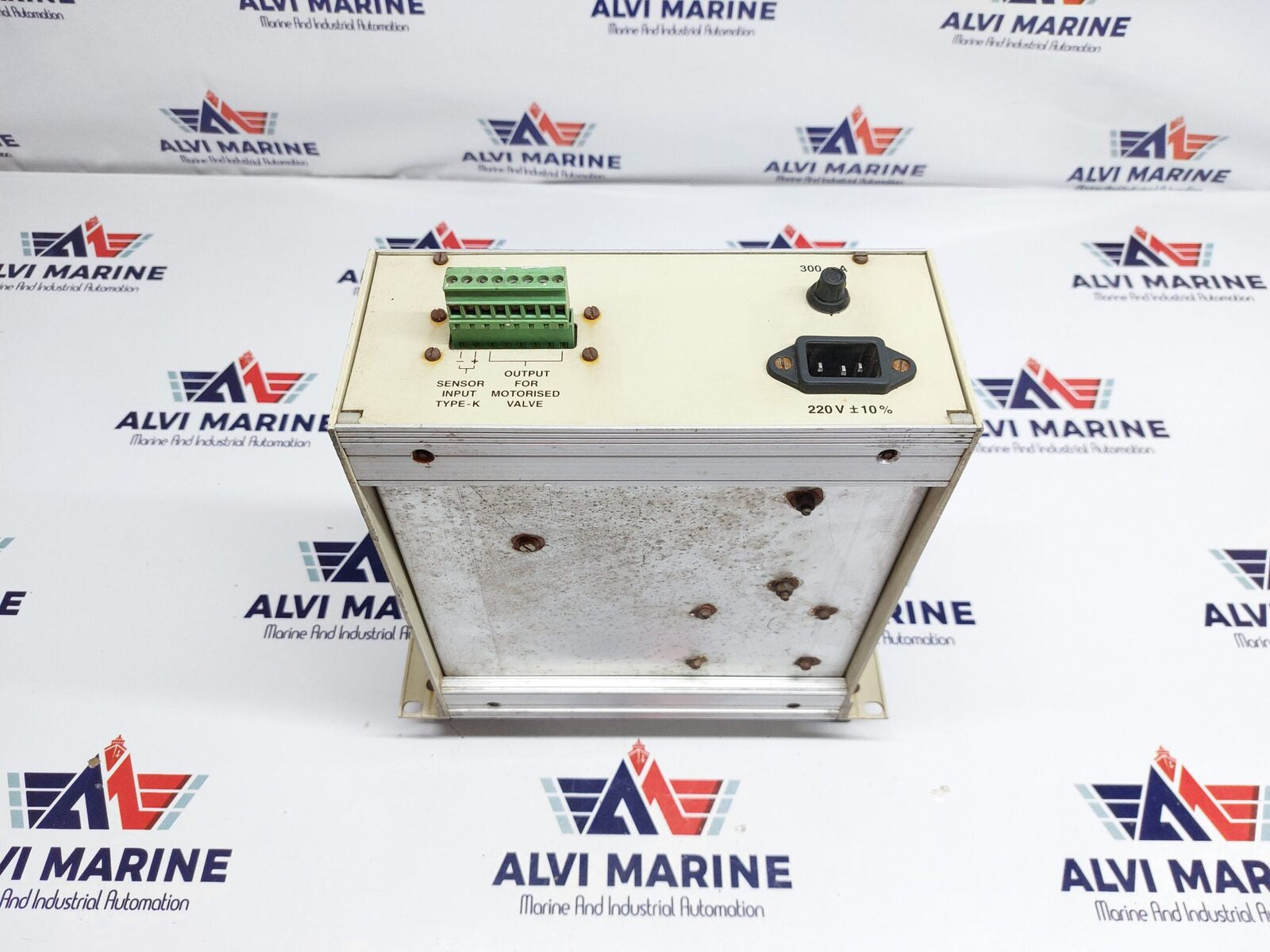 DYNALEC CONTROLS NC2438 TEMPERATUR INDICATING CONTROLLER