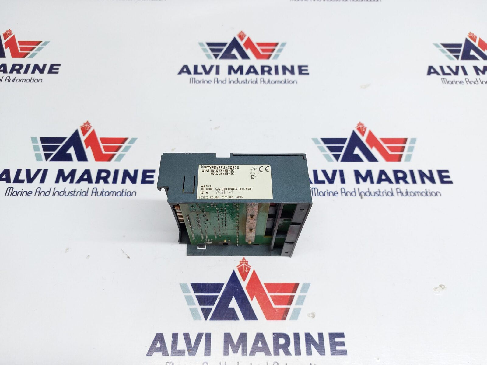 IDEC PFJ-T081U RELAY OUTPUT UNIT