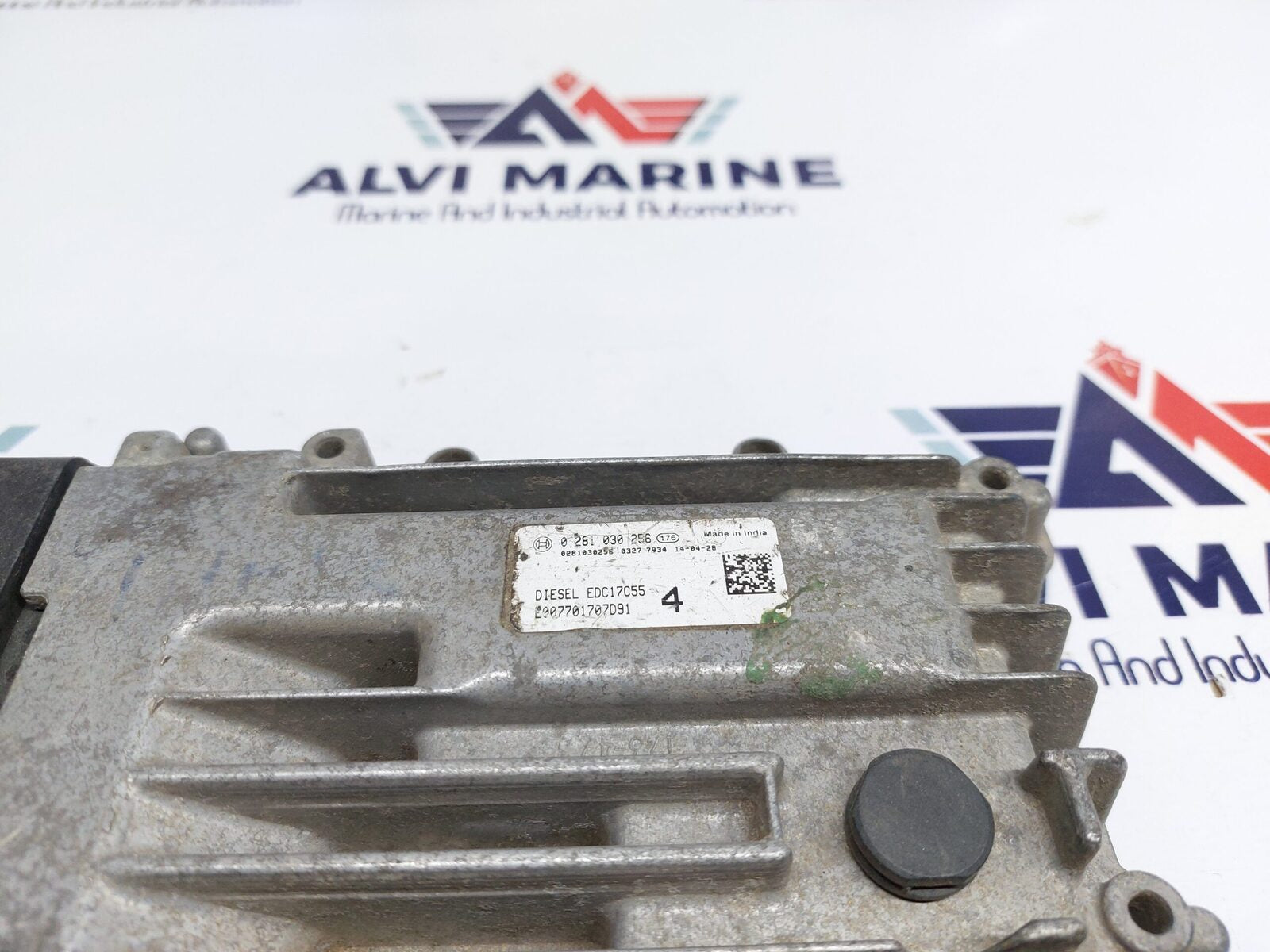 EDC17C55 DIESEL ENGINE CONTROL UNIT 0 281 030 256