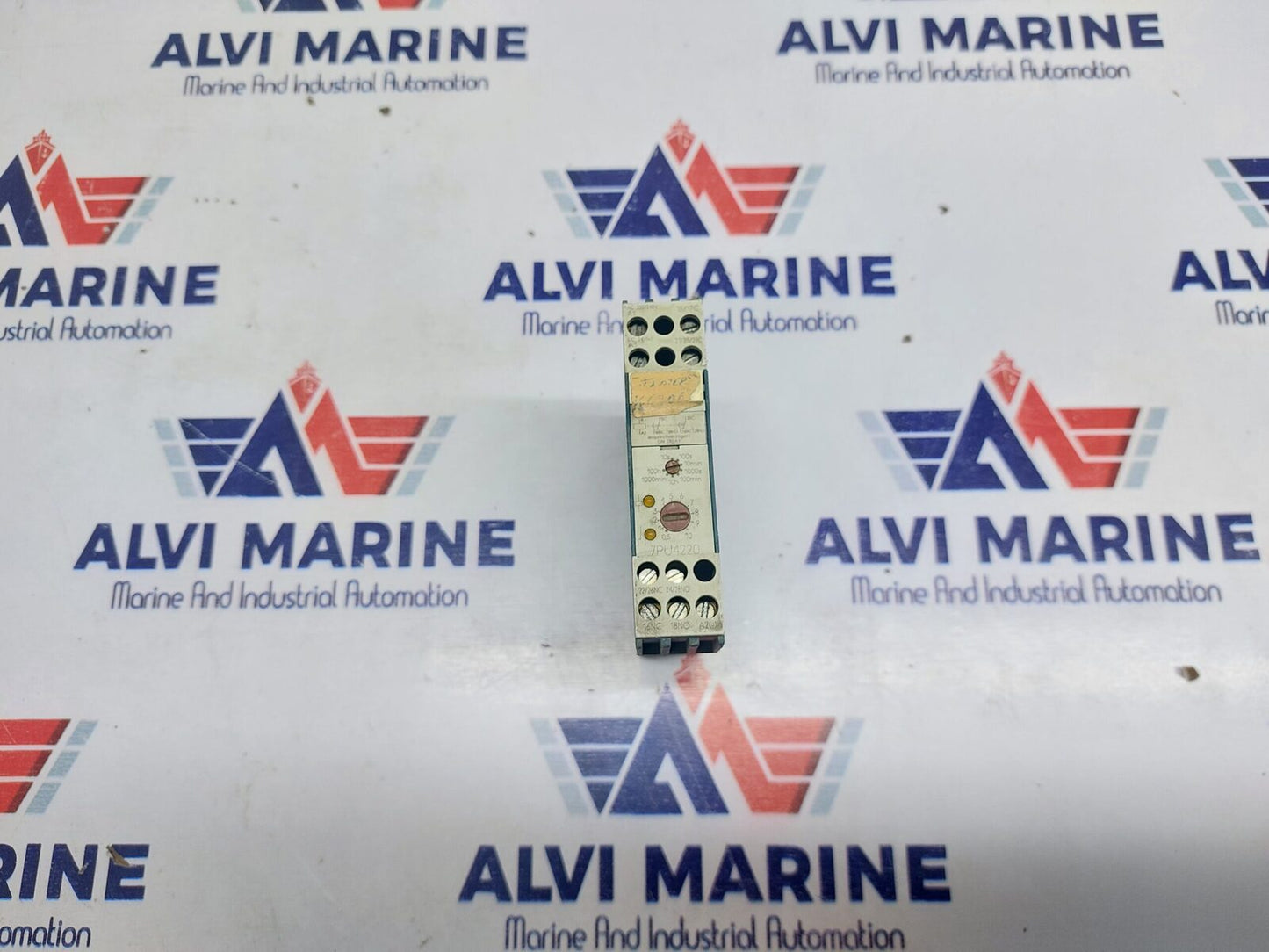 SIEMENS 7PU4200-2BN20 TIME RELAY