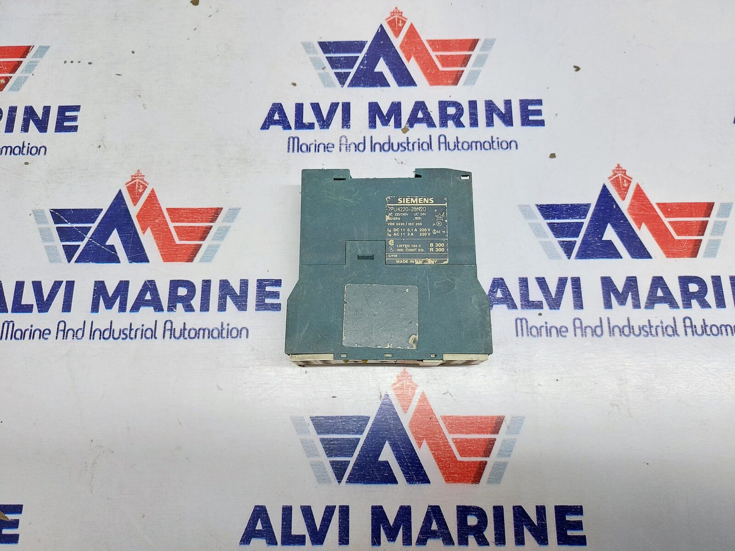SIEMENS 7PU4200-2BN20 TIME RELAY