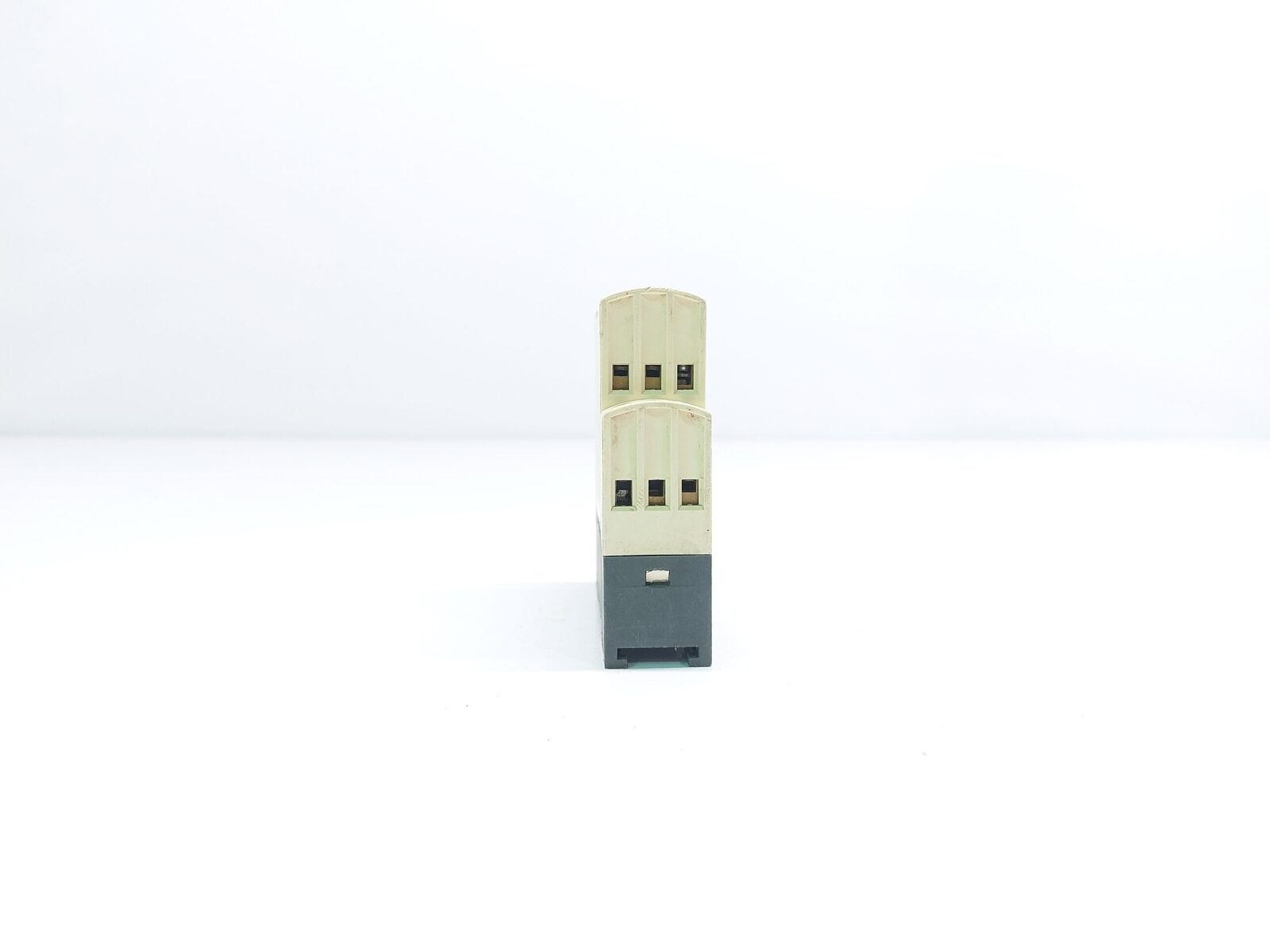 SCHNEIDER ELECTRIC RM4LA32MW LIQUID LEVEL CONTROL RELAY 0.1S-10S