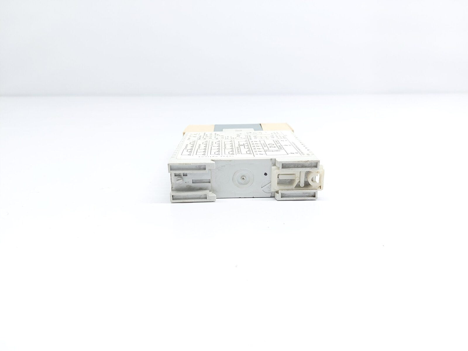 ABB RT9 2TLA010029R0000 SAFETY RELAY 24VDC