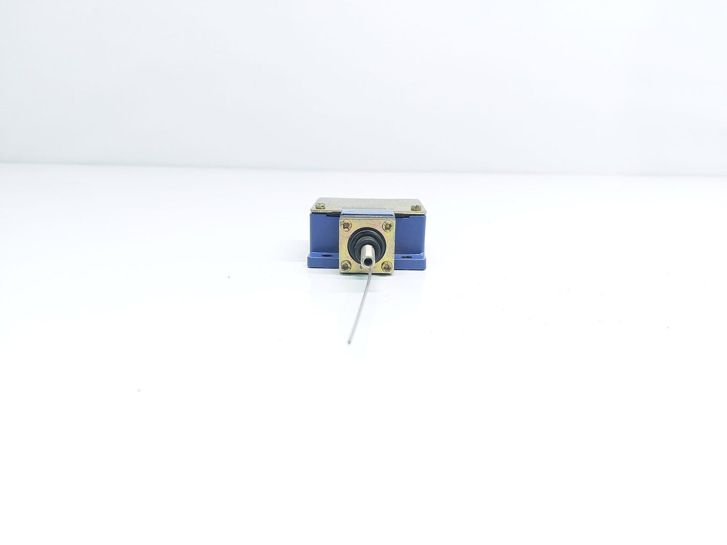 TELEMECANIQUE XCK-M LIMIT SWITCH (6)