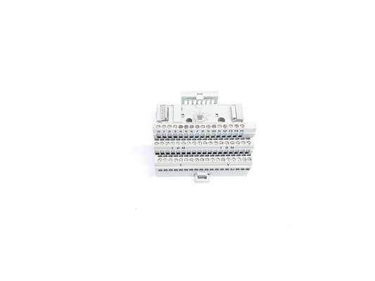 ALLEN-BRADLEY 1794 -TB3 TERMINAL BASE 125VDC/AC50/60HZ