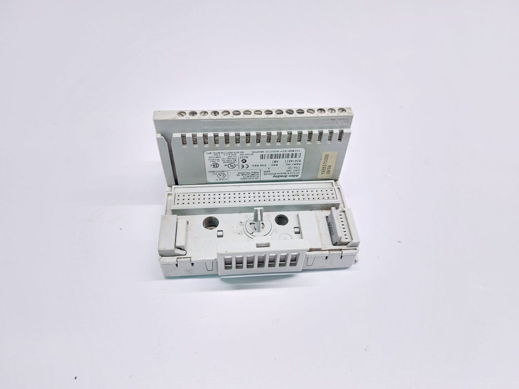 ALLEN-BRADLEY 1794 -TB3 TERMINAL BASE 125VDC/AC50/60HZ