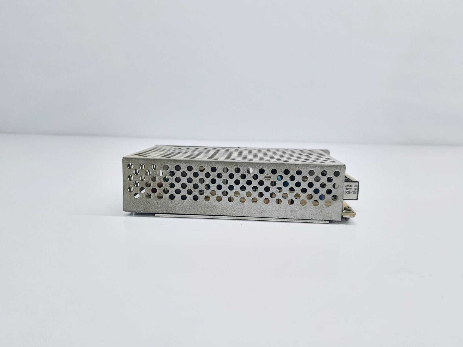 OMRON S82J-6524 S82J-6524 POWER SUPPLY 24V 1A