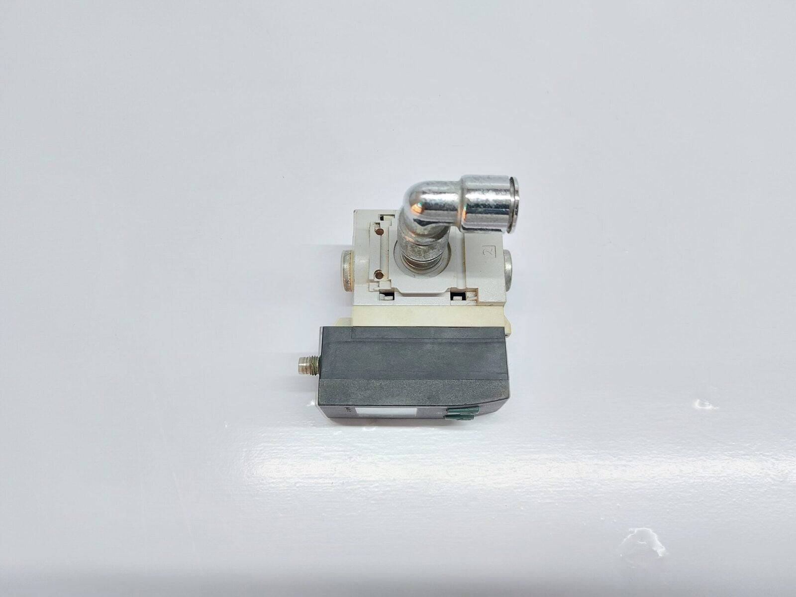 FESTO SDE1-D10-G2-MS4-C-PU-M8 PRESSURE SENSOR