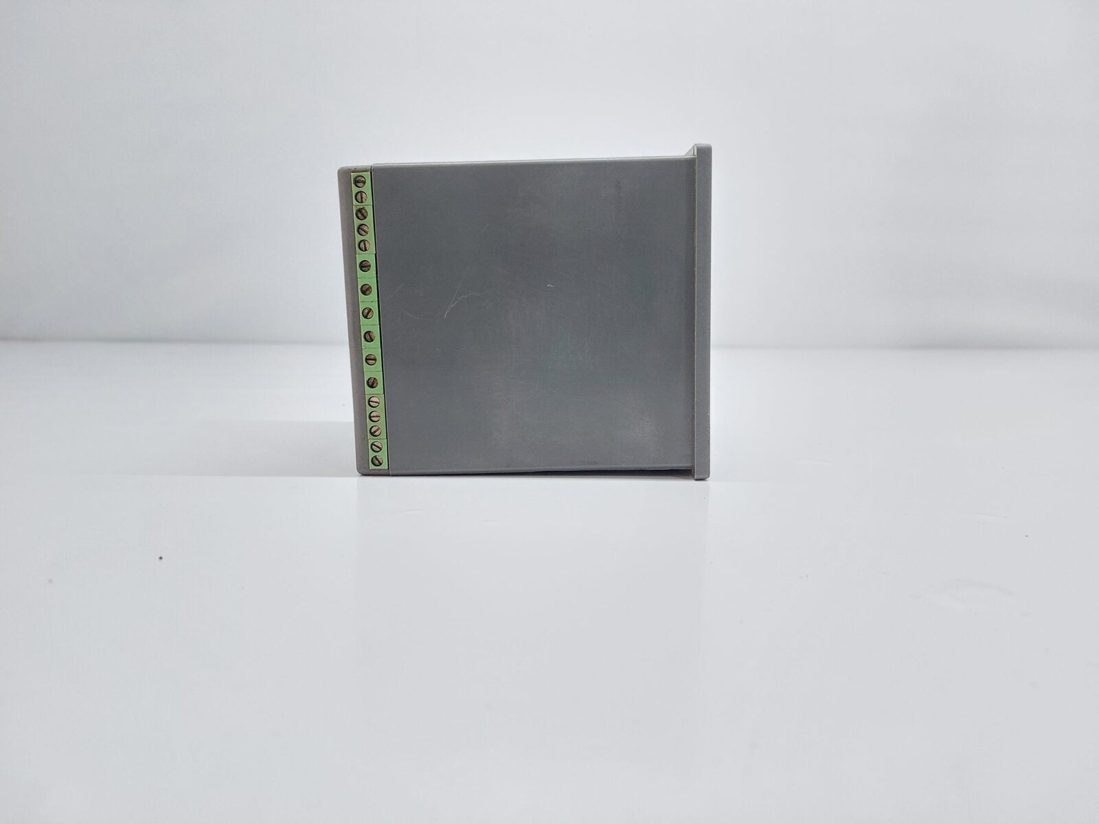 SCHNEIDER ELECTRIC MICOM P111 NUMERIC RELAY