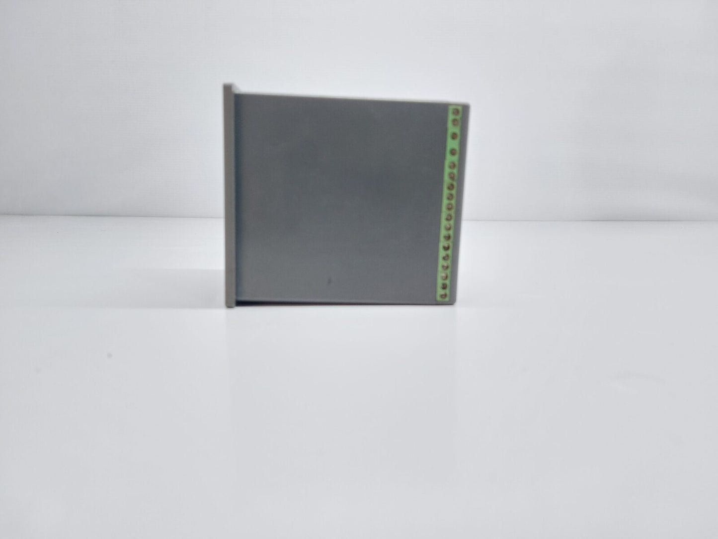 SCHNEIDER ELECTRIC MICOM P111 NUMERIC RELAY