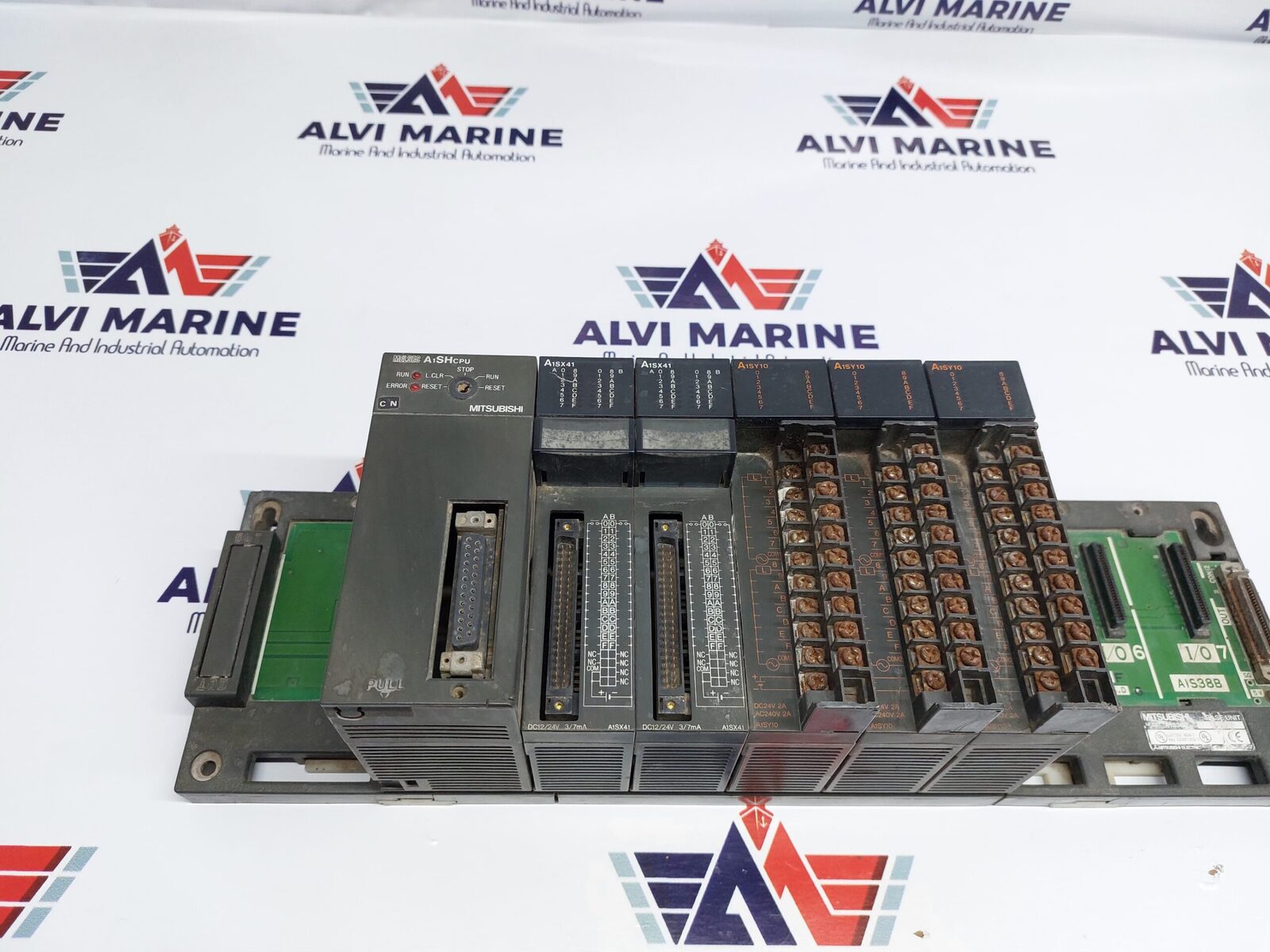 MITSUBISHI MELSEC A1SHCPU PROGRAMMABLE CONTROLLER RACK A1SX41 A1SY10 (2)