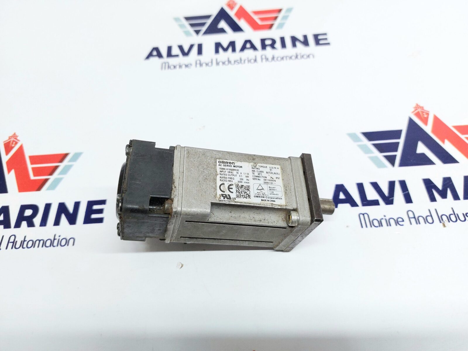 OMRON R88M-K10000R-S2 AC SERVO MOTOR