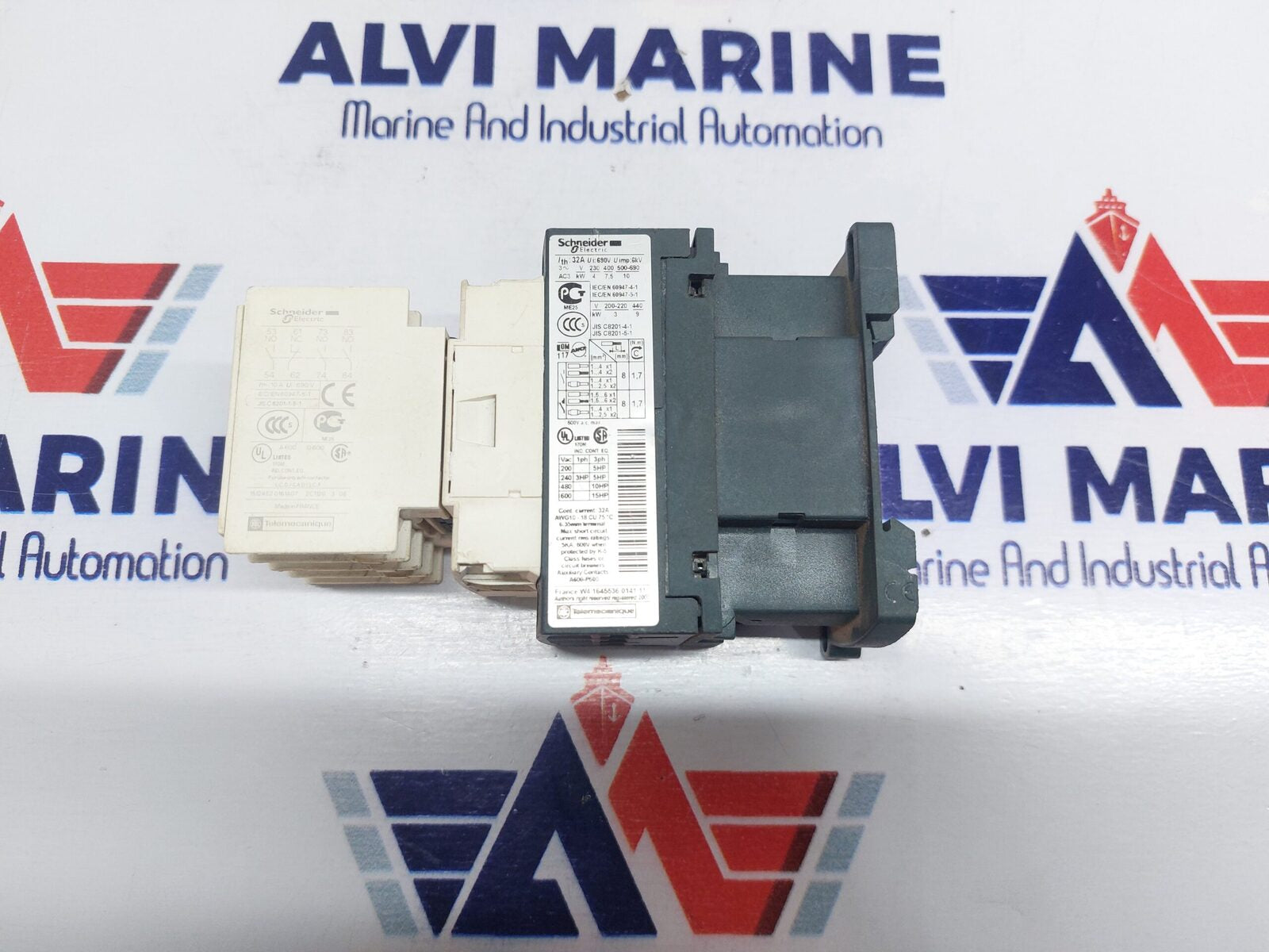 SCHNEIDER ELECTRIC LADN3 1 TESYS CONTACTOR (4)