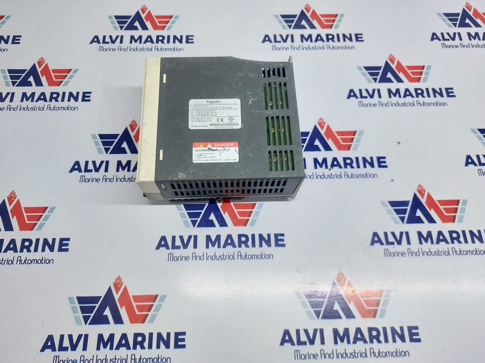 SCHNEIDER ELECTRIC LXM23DU07M3X SERVO DRIVE AMPLIFIER (3)